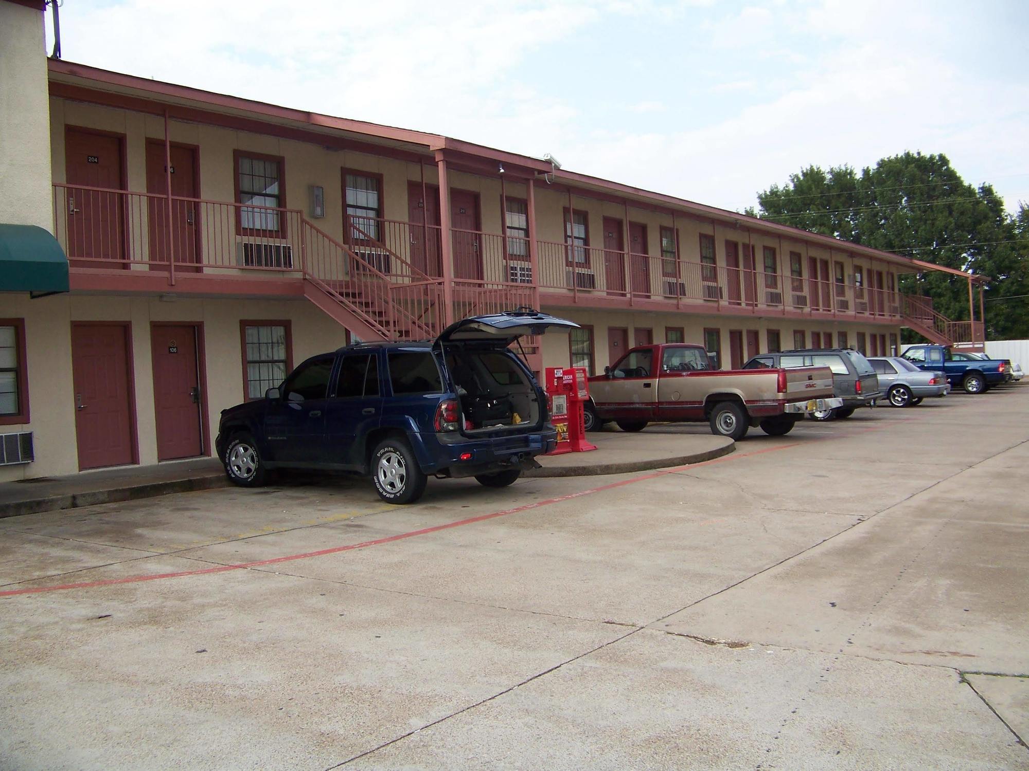 Seagoville Inn Exterior photo